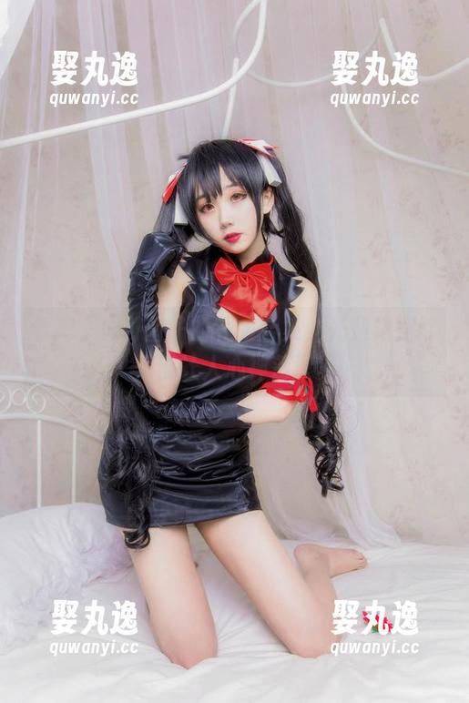 看吧，浅野菌子的礼服合集，光是裙摆就足够让人心神荡漾。