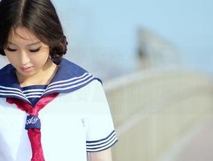 爱丝 – 何冉小姐姐的短裤全套，图片看上去就像要加热的咖啡…