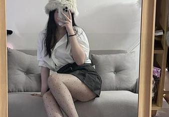 微密圈 – 美图力捧！校服下的玫桃泡芙–这是我最喜欢的精选之一！