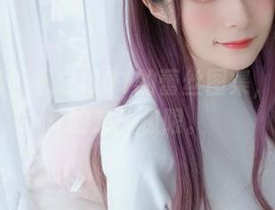 百变OL？看白银81的蕾丝图集，挑战你的想象极限。