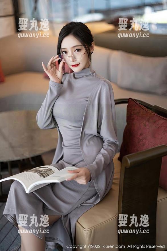 秀人网 - 吊胃口的Jennifer小若肉丝图片，虽然不咋定义，资源却带着点小火花！