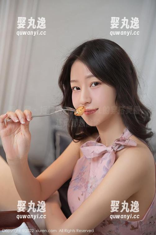 秀人网 - 短裙精选：司妃SL的穿搭灵感，连风都想偷学