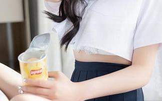 秀人网 – 当娜比遇到定制眼镜，写真里的故事都能看得见！