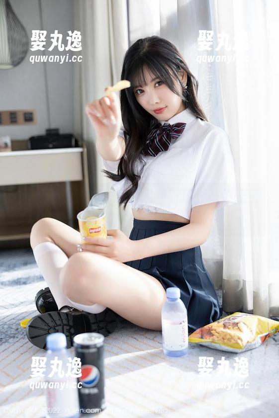 秀人网 - 当娜比遇到定制眼镜，写真里的故事都能看得见！