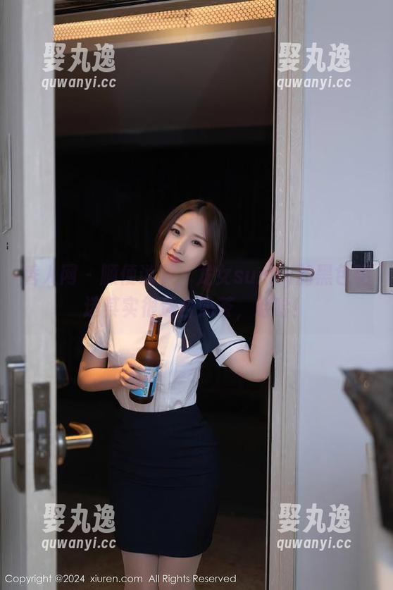 秀人网 - 顺便说下，龙女sunny的黑色精选其实很适合奶茶，哈哈！