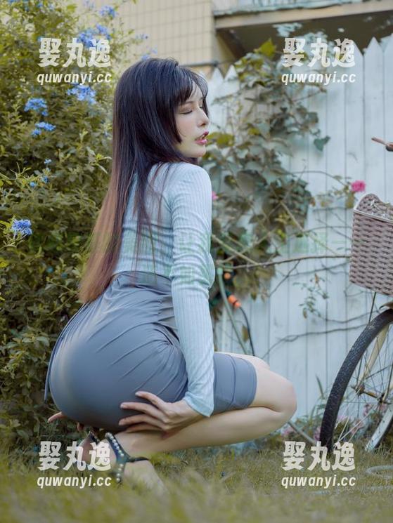 秋和柯基的美图，让我反思人生选择——还不如买狗。