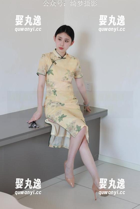 绮梦摄影 - 娅轩“女孩”原图惊艳更新，细节里全是透着几分微妙的暧昧。