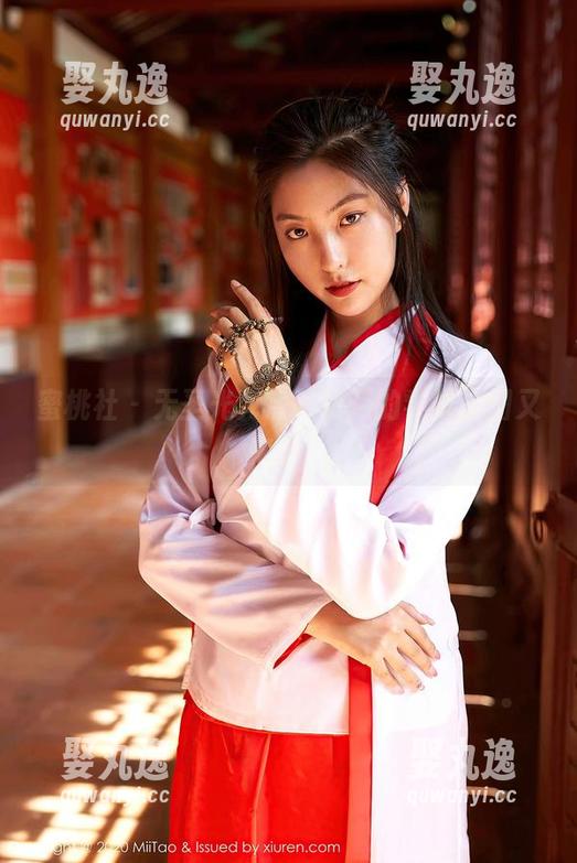 蜜桃社 - 无圣光真香，初月的学妹套图又来了！