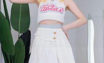 袜啵啵 – 这写真集里的稚予和她的天使身份，会不会把我的资源给榨干了？