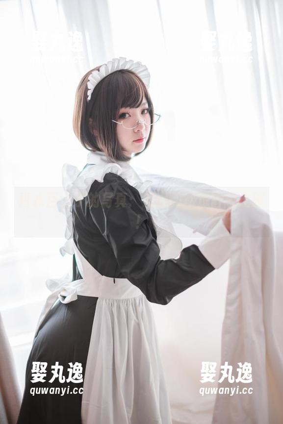 青水百合子的写真：魅魔的图库冒险之旅！