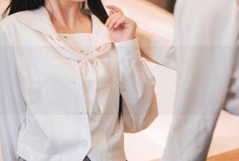 高清写真集中的面饼仙儿，厨娘不止是锅铲的油烟和清新